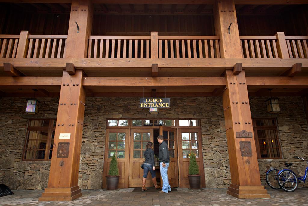 Fivepine Lodge Sisters Exterior foto